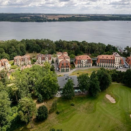 Precise Resort บาดซาโรว์ ภายนอก รูปภาพ Aerial view of the golf course
