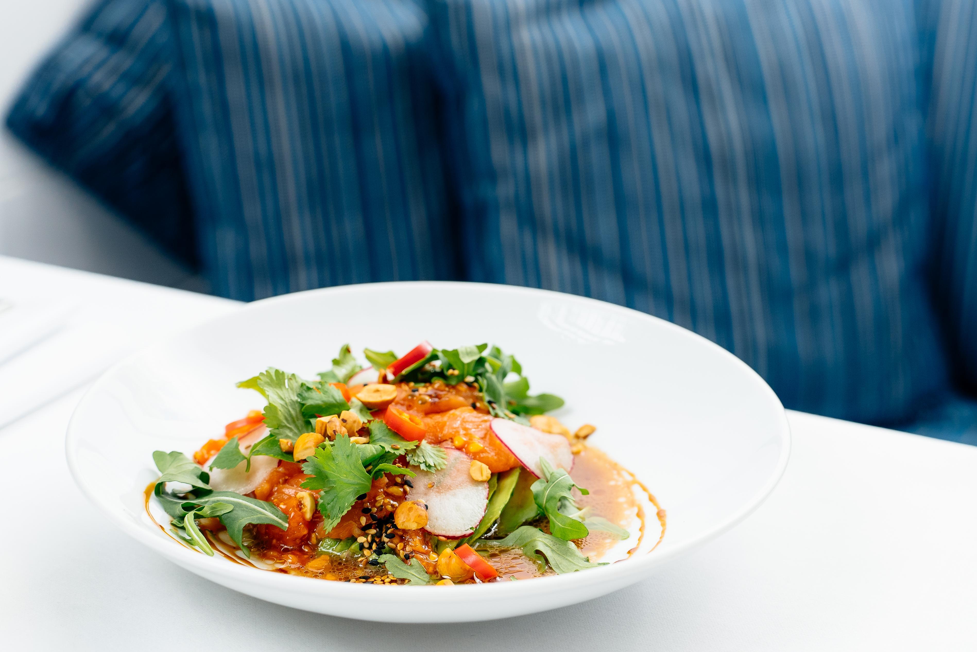 Precise Resort บาดซาโรว์ ภายนอก รูปภาพ A salad prepared with the use of a sous vide machine